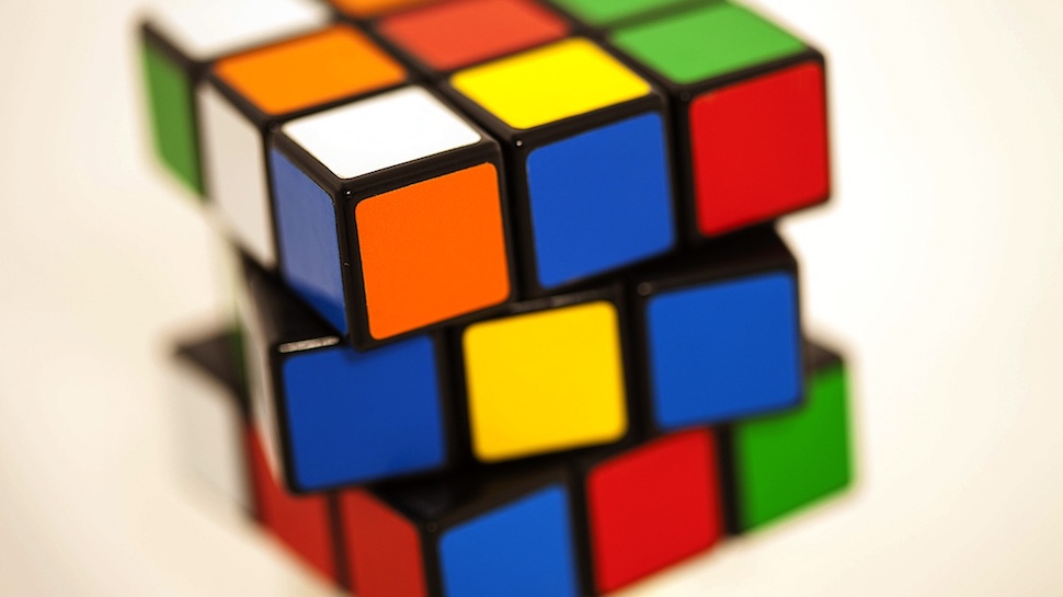 The New Rubik's Cube World Record is Now an Insane 4.74 Seconds Nerdist