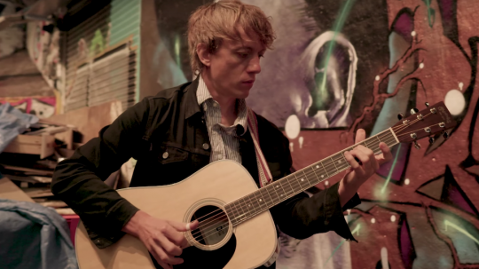 Steve Gunn’s “Stonehurst Cowboy” Is The Perfect Song for a Dreary Winter Stroll