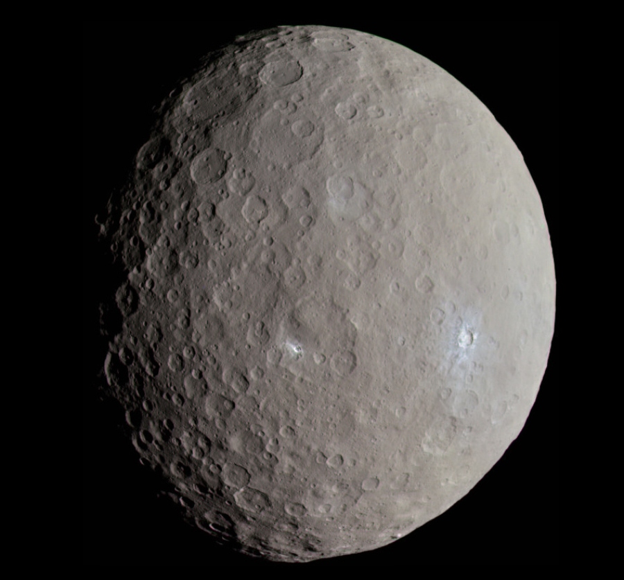 Salt Water Reservoir Discovered on Dwarf Planet Ceres_1