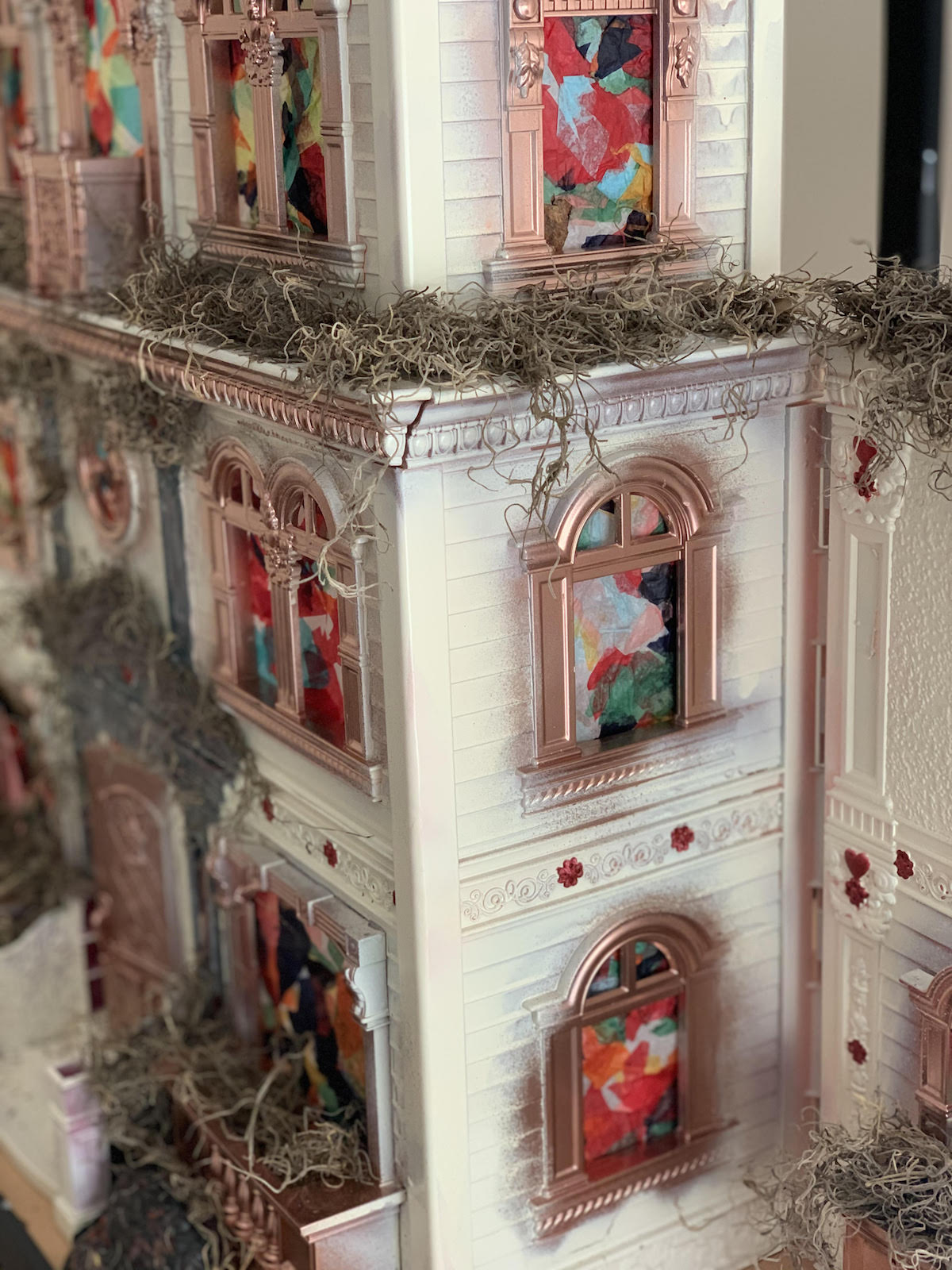 Artist Turns Old Plastic Dollhouses into Gothic Mansions_4