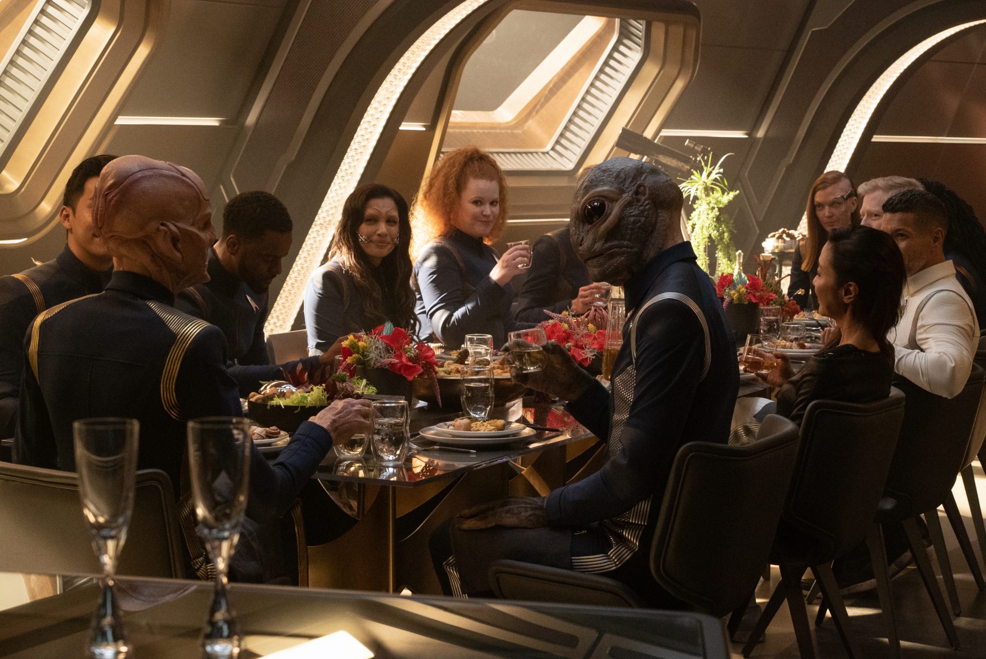 Wilson Cruz Talks the Trauma and Healing of 'STAR TREK: DISCOVERY'_2