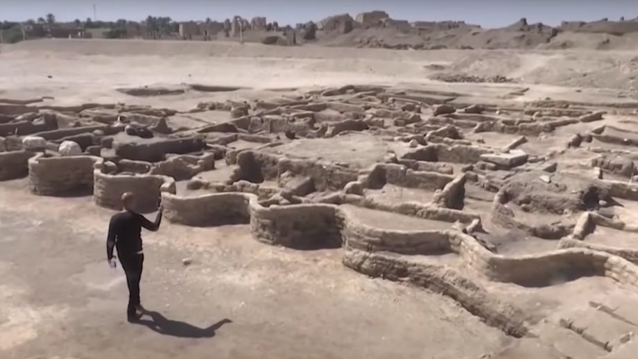 Archaeologists Discover Massive 'Lost Golden City' in Egypt - Nerdist