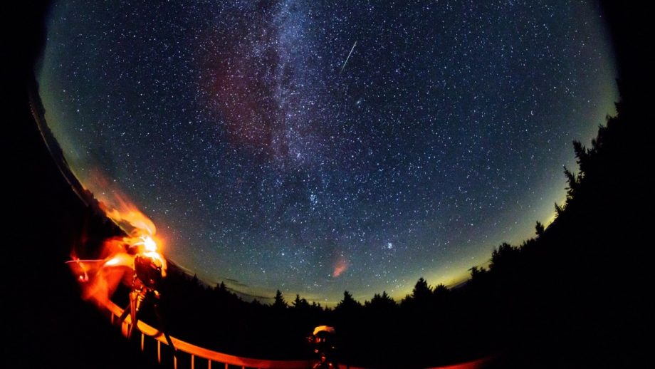 The 2021 Perseids Meteor Shower Is Lighting up the Night Sky Nerdist