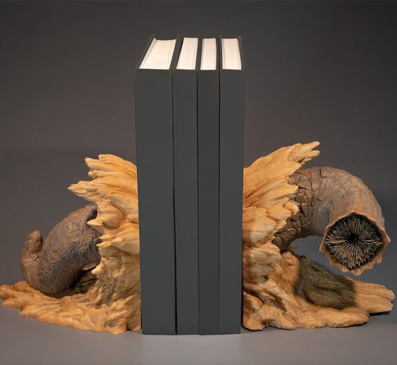 DUNE Sandworm Bookends Will Bring Some Spice to Your Shelves Nerdist