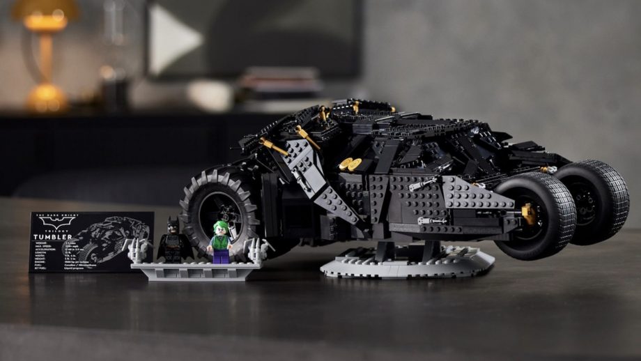 THE DARK KNIGHT'S Batmobile Tumbler Gets Its Own LEGO Set - Nerdist