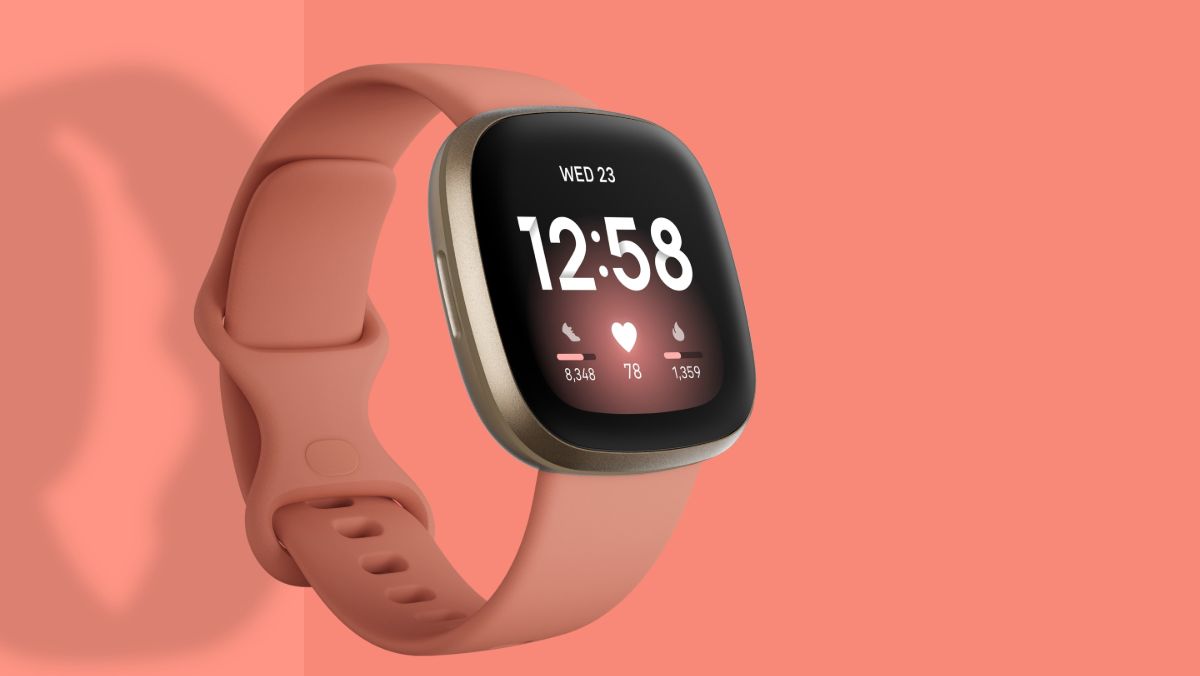 Fitbit Versa 3 in pink