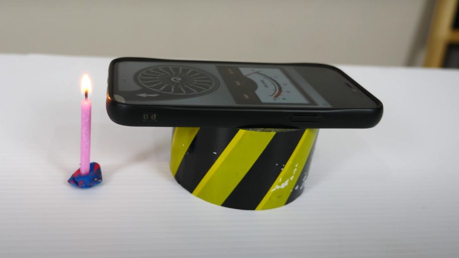 Here’s How a Smartphone App Can Blow Out Birthday Candles Nerdist