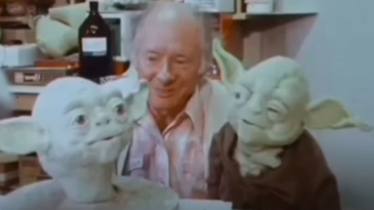 Stuart Freeborn shows off his Yoda puppets in a 1979 interview.