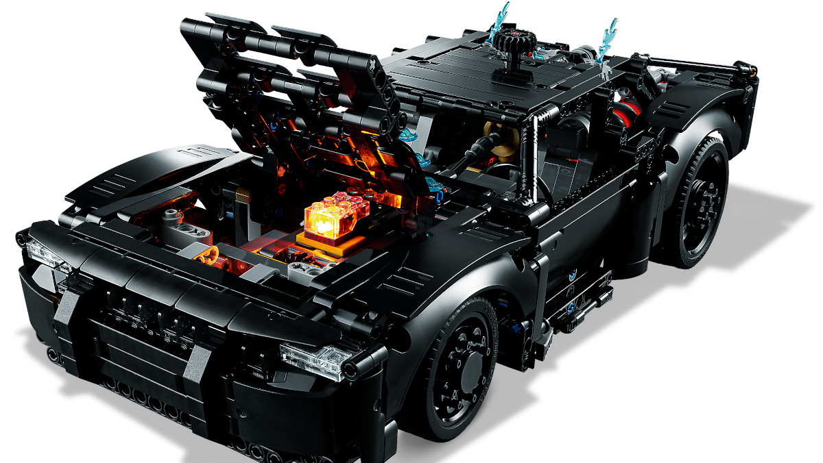 LEGO's Technic THE BATMAN Batmobile Is Lit - Nerdist