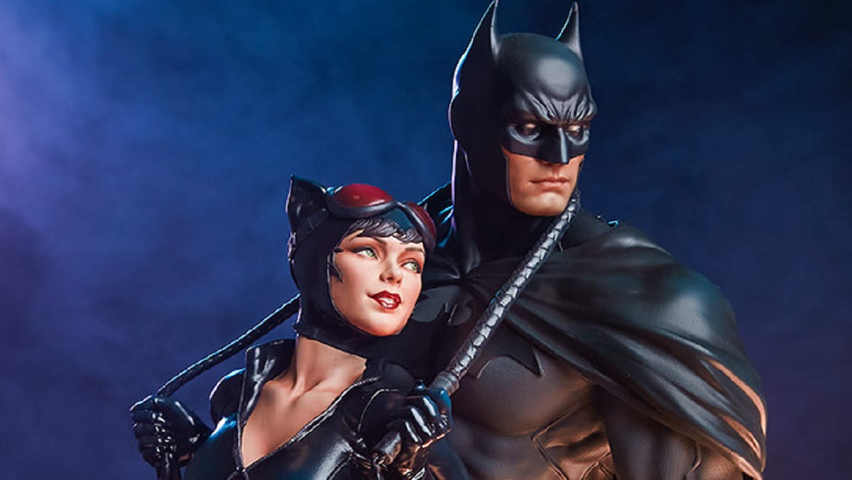 Sideshow Collectibles' Batman and Catwoman diorama