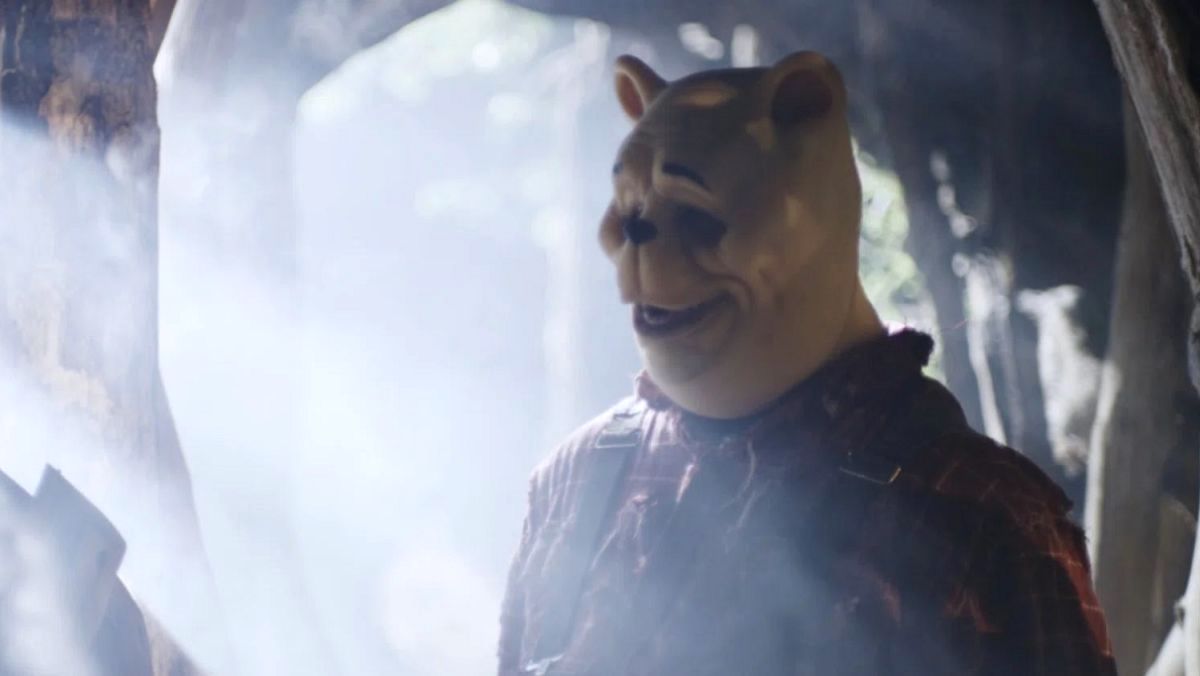 Mask WINNIE THE POOH: AND Horror Movie Is Nightmarish -