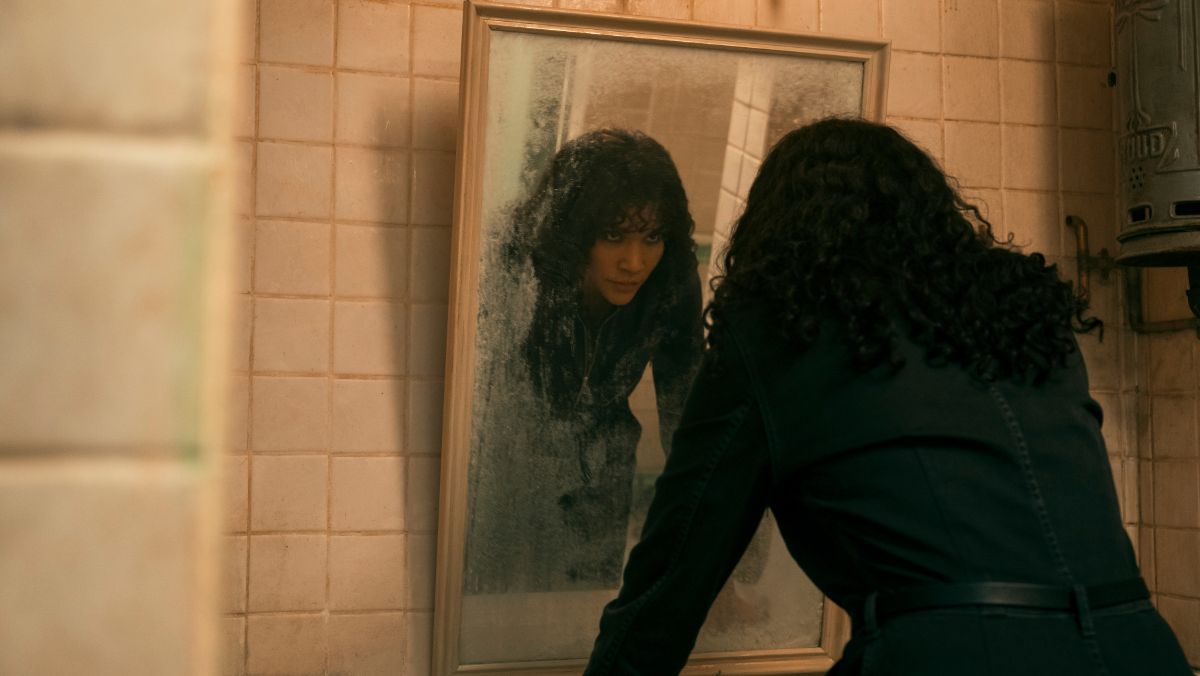 allison stares in the mirror on the umbrella academy 