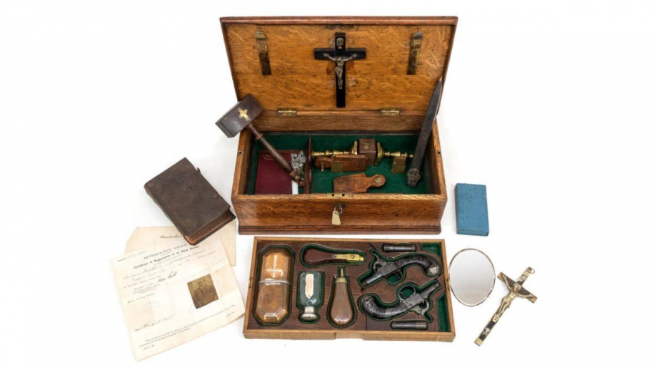This Antique Vampire Slaying Kit Costs A Cool 15 000 Nerdist
