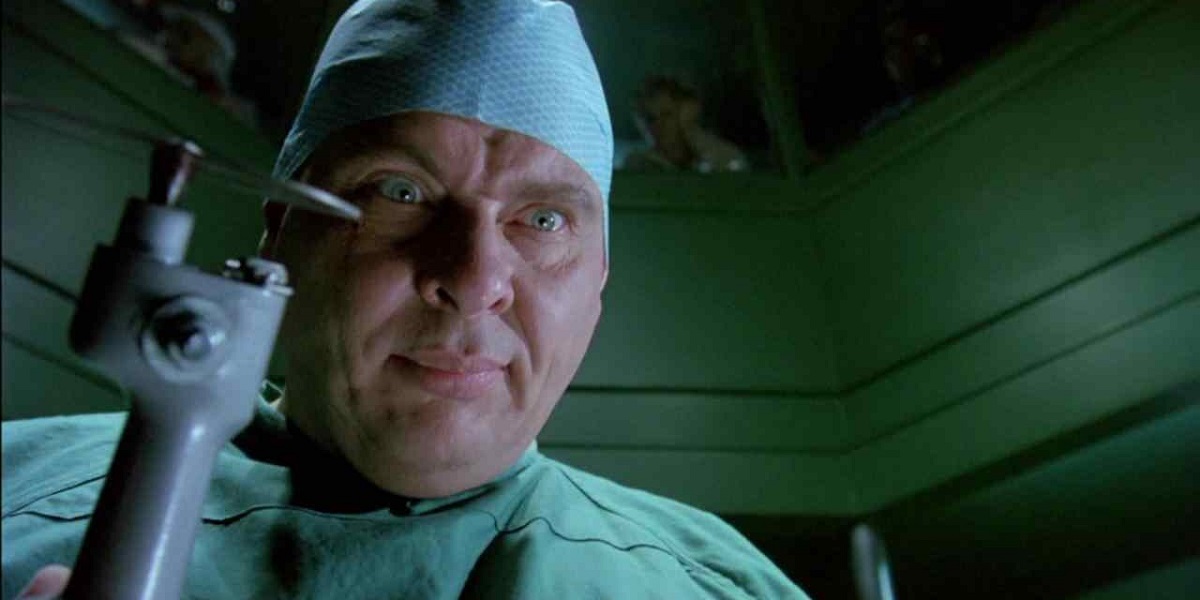 Larry Drake as forgotten slasher, Dr. Giggles.