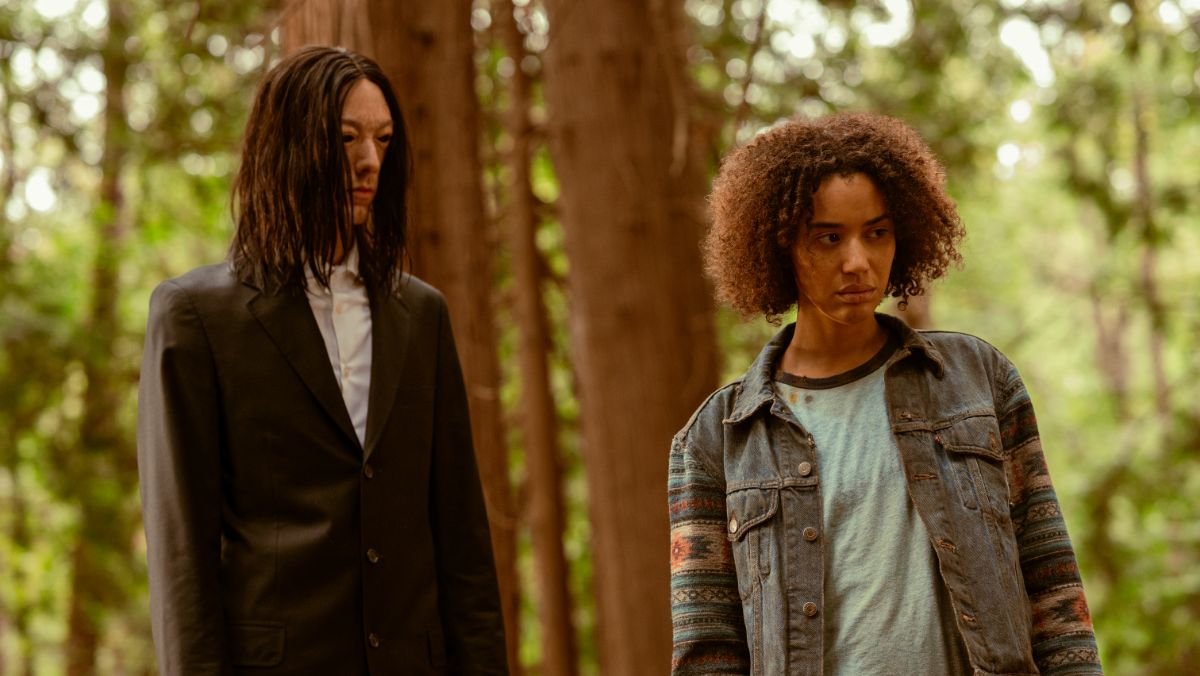 Tai and the man with no eyes on Yellowjackets season three, episode 8