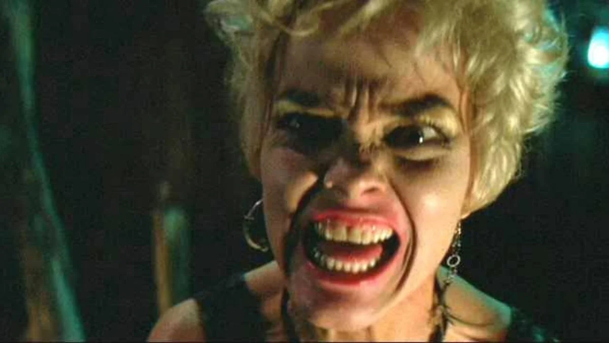 These Iconic David Lynch Scenes Haunt Us Still_3