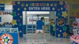 ROOFMAN Trailer: Channing Tatum Hides From Law In a Toys “R” Us