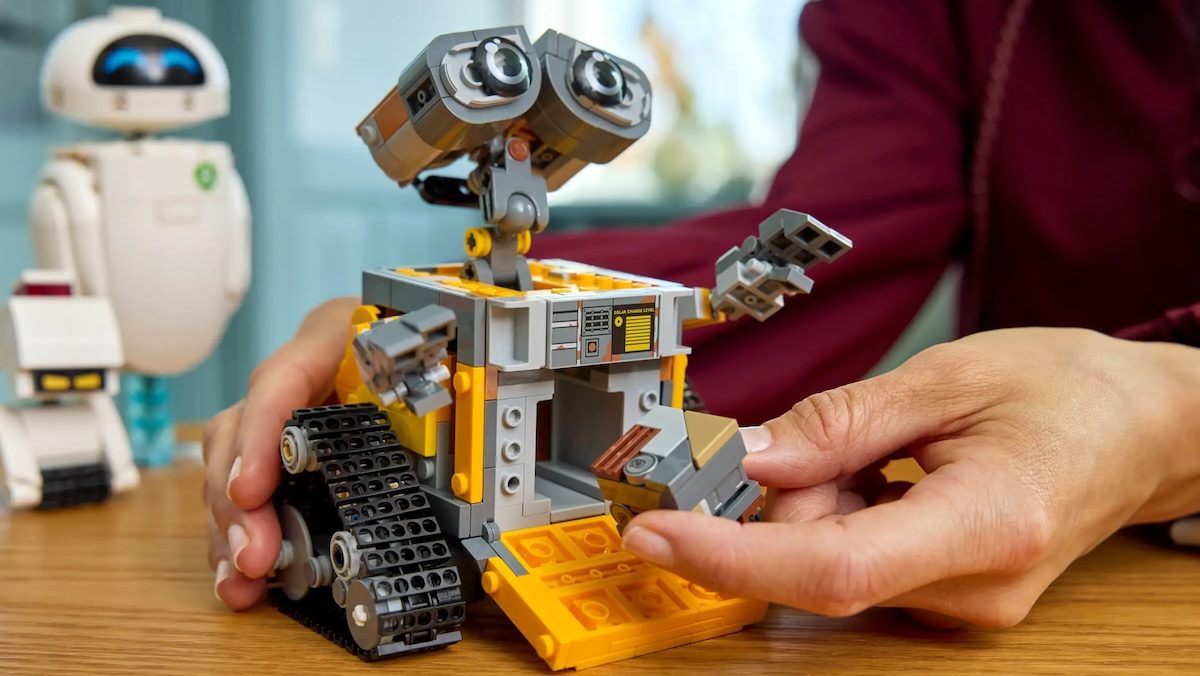 WALL-E and EVE Lego set on display with WALL-E in the foreground