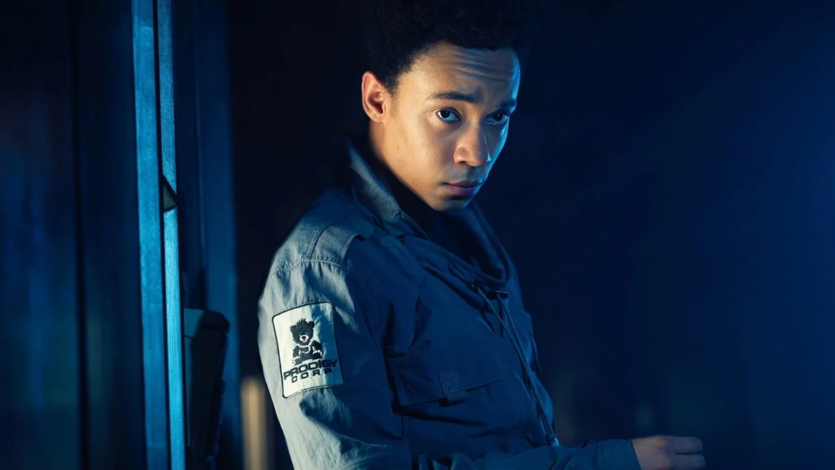 The hybrid synth Tootles, played by Kit Young.